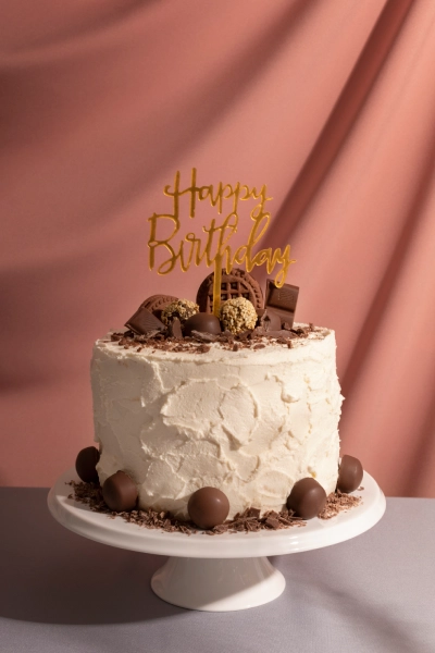 Pastel de cumpleaños de chocolate